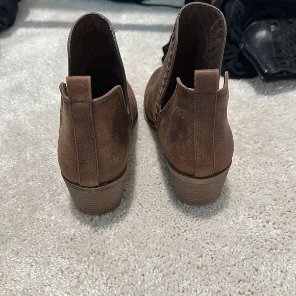 Booties - Picture 4 of 4